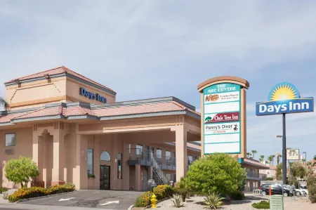 Days Inn by Wyndham Yuma Отели в г. Юма