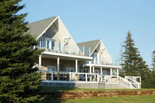 Luxury Water View Home With 2 Living Spaces, Hot Tub & Access To River