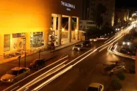 Luxurious studio 13 mins to downtown - few steps to great foods, cafes, shops