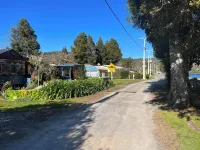 Tranquil Retreat with Breathtaking Lake Views: Renowed for Trout Fishing Hotels in Okere Falls