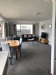 Sunny Little Gem on the Flat