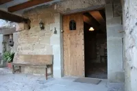 Self catering Les Pletes for 19 people Hotels in Segarra