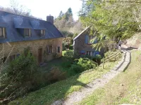Concarneau, Former Mill of Kérangoc, in the countryside, near the ocean, Wifi Hotels in Melgven