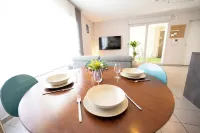 Chez Léon - Métro, Bus, Double box, 6 People