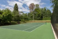 Luxury country retreat with extensive leisure facilities