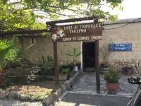 2 Bedroom Ground Floor Apartment Close to Shops, Restaurants, Old Town and beach Hotels in 