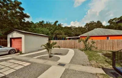 Clearwater Cottage - 2 BR / 1 Bath
