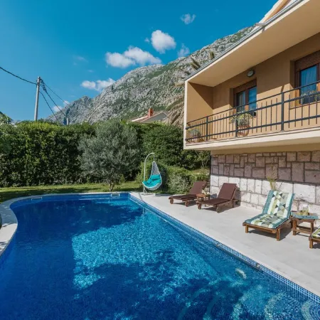 Beach front Holiday Home Villa Radanovic with Pool and Kotor Bay Sea View