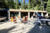 LEGENDARY OLYMPIC VALLEY HOME: PERFECT FOR FAMILY REUNIONS AND GETAWAYS