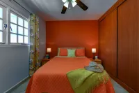 PALMA REAL 2 bed, 2 bath, sleeps 6, close to Palm beach.