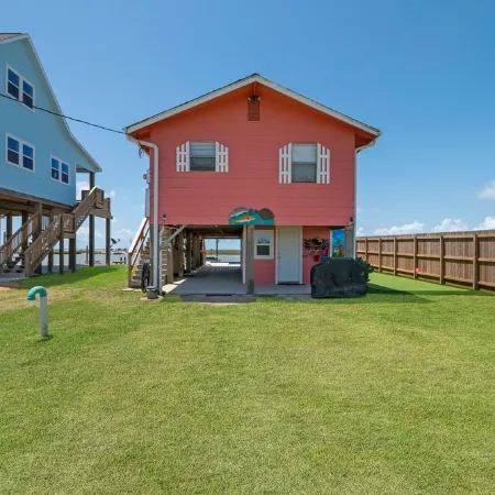 LUXURIOUS BEACH RETREAT WITH THE BEST FISHING AND OCEAN VIEWS IN ALL OF SARGENT!