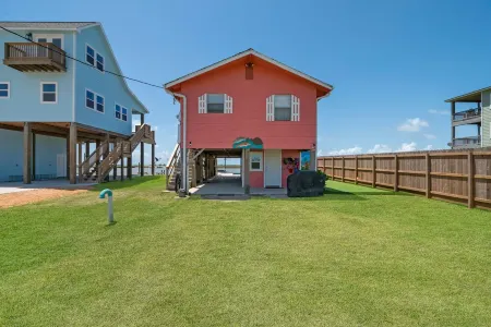 LUXURIOUS BEACH RETREAT WITH THE BEST FISHING AND OCEAN VIEWS IN ALL OF SARGENT!