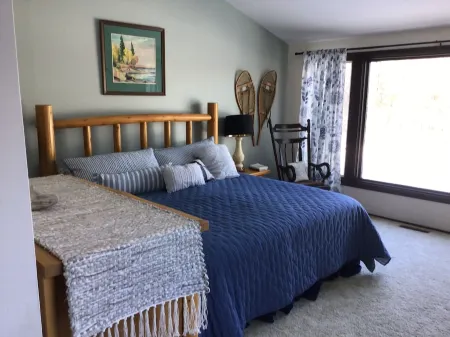 Superior Spot - Spacious townhome on Madeline Island Golf Course