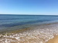 Bright & airy 4BR contemporary in Little Neck Bay, New Seabury. 1mi to beach.