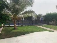 Villa Moderne de 2000m2 Avec Grande Piscine Chauffée Sécurisée Pour les Enfants
