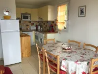 T2 Cabin 35 m² 4 to 6 People Very Pleasant, Incredible View of the Lake, Classified  .