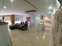 In the center / Air conditioning / WIFI / PARKING / FOOTBALL / NETFLIX / offer