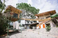 Tarzan Jungle Home - Pool, Waterslide, AC, Fast Wifi!