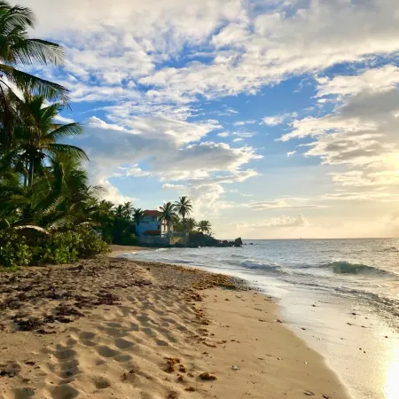 Ultimate Oceanfront Villa: Beach, Jaw-Dropping Views and Pool