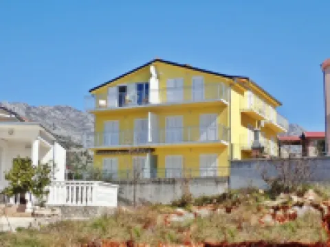 Apartment Ella-with beautiful sea view โรงแรมในSeline