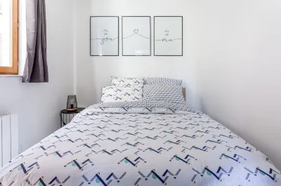 Kelys Centre -T2 conforts et modernes Hotels near Port de pêche de Boulogne sur Mer