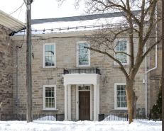 Restored stonehouse in the heart of Perth.