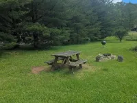 Charming 2-bedroom condo in McHenry Close To Lake Activities and Ski Resort マクヘンリーのホテル