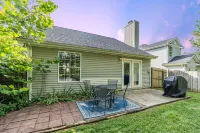 Hamburg Retreat: Firepit, Walking Trail, Shopping, Dining, Entertainment & More