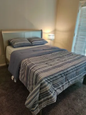 Cozy 2-bedroom townhome in pleasant Beaumont with AC, WiFi