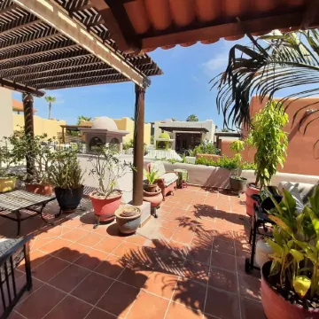 Villa de la Luna Loreto - Short walking distance to the beach and golf course.