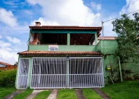 Family house, with pool views of the mountains 7 minut from the center Penedo RJ
