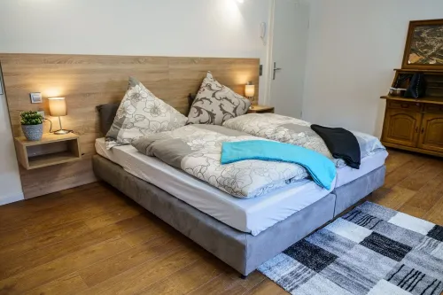 New building, upscale furnishings, Moselle view