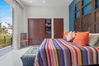 V399 PH4 - STUNNING 2 BDRM 2.5 BATH - BOUTIQUE BUILDING - ZONA ROMANTICA'S BEST!