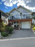 Glorious Lake View 2 Bedroom plus flex room Vacation Home.