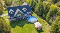 Chateau Jan - Walkout Apartment on 2.65 Acres (Child Friendly)