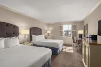 Dauphine Orleans Hotel
