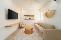Beachfront 1 Bedroom Condo at Santa Cruz Beach. Your Coastal Retreat Awaits!