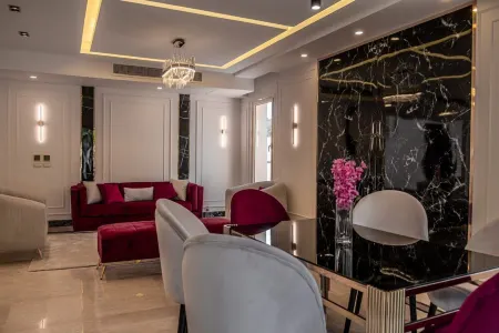 Pyramids view villa for rent in Elshikh zayed