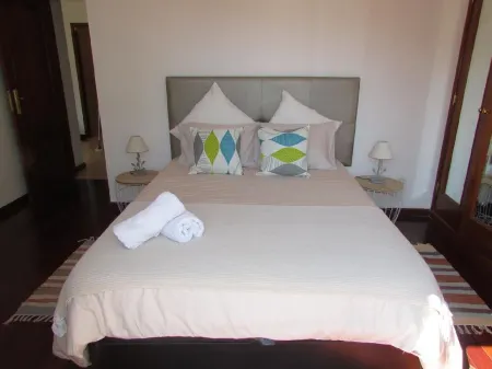 Curral das Freiras Apartementos- 2 - 4 People Отели рядом с достопримечательностью «Eira do Serrado»