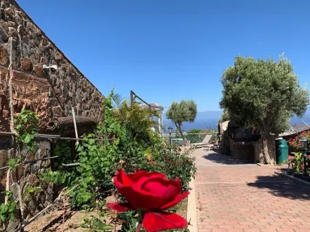 Villa Cantos del Grillo. Tranquility and peace to spend as a family.