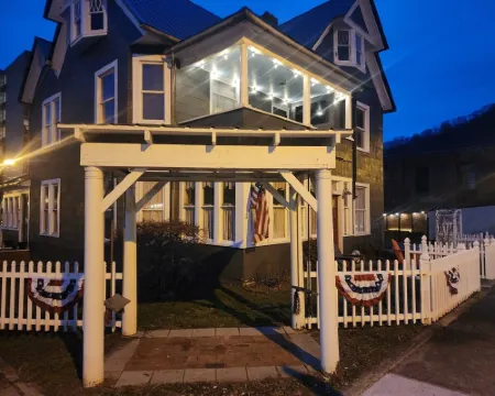11 bed 7 bath large home and able to ride right from the home to the HMT trails Hotels in Mingo County