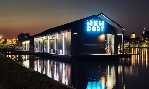 New Port Hotel