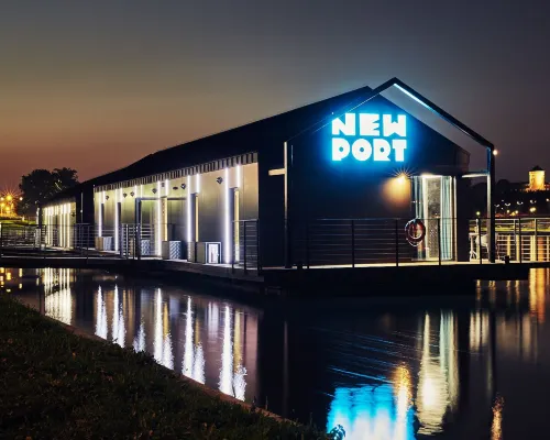 New Port Hotel Отели рядом с достопримечательностью «Центр города»