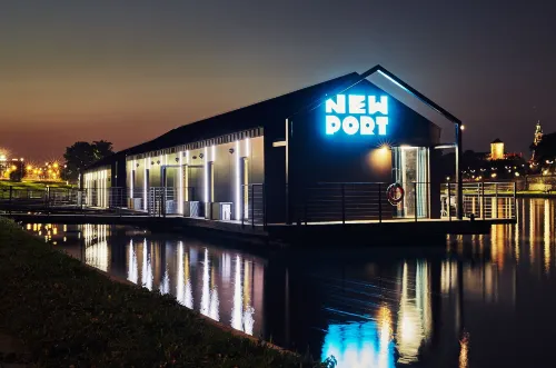New Port Hotel