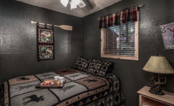 Upper Canyon Inn & Cabins