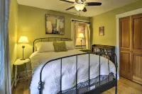 Bainbridge Island Abode < 1 Mi to Winslow! Các khách sạn gần Strawberry Park