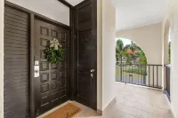 Newly remodeled. Breathtaking Luxury Beachfront Condo in Palmas Del Mar Resort