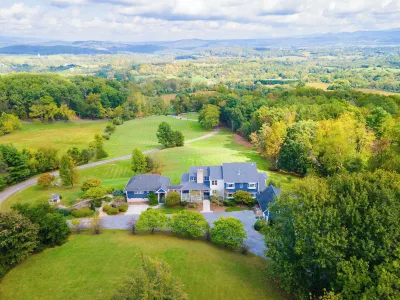 Brierley Hill Bed & Breakfast Hotels in Rockbridge County