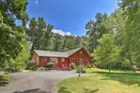 Hike and Ski Log Cabin in East Stroudsburg! - 3-Star