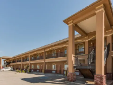 Executive Inn & Suites Cushing Hotels in Cushing